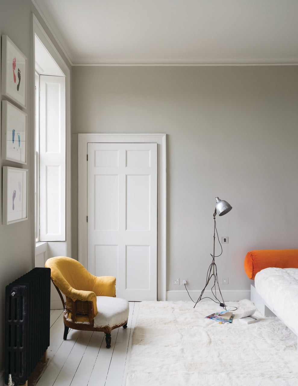 Farrow & Ball Skimming Stone (241) Tester in een interieur