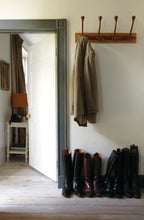Farrow & Ball Strong White (2001) Tester in een interieur