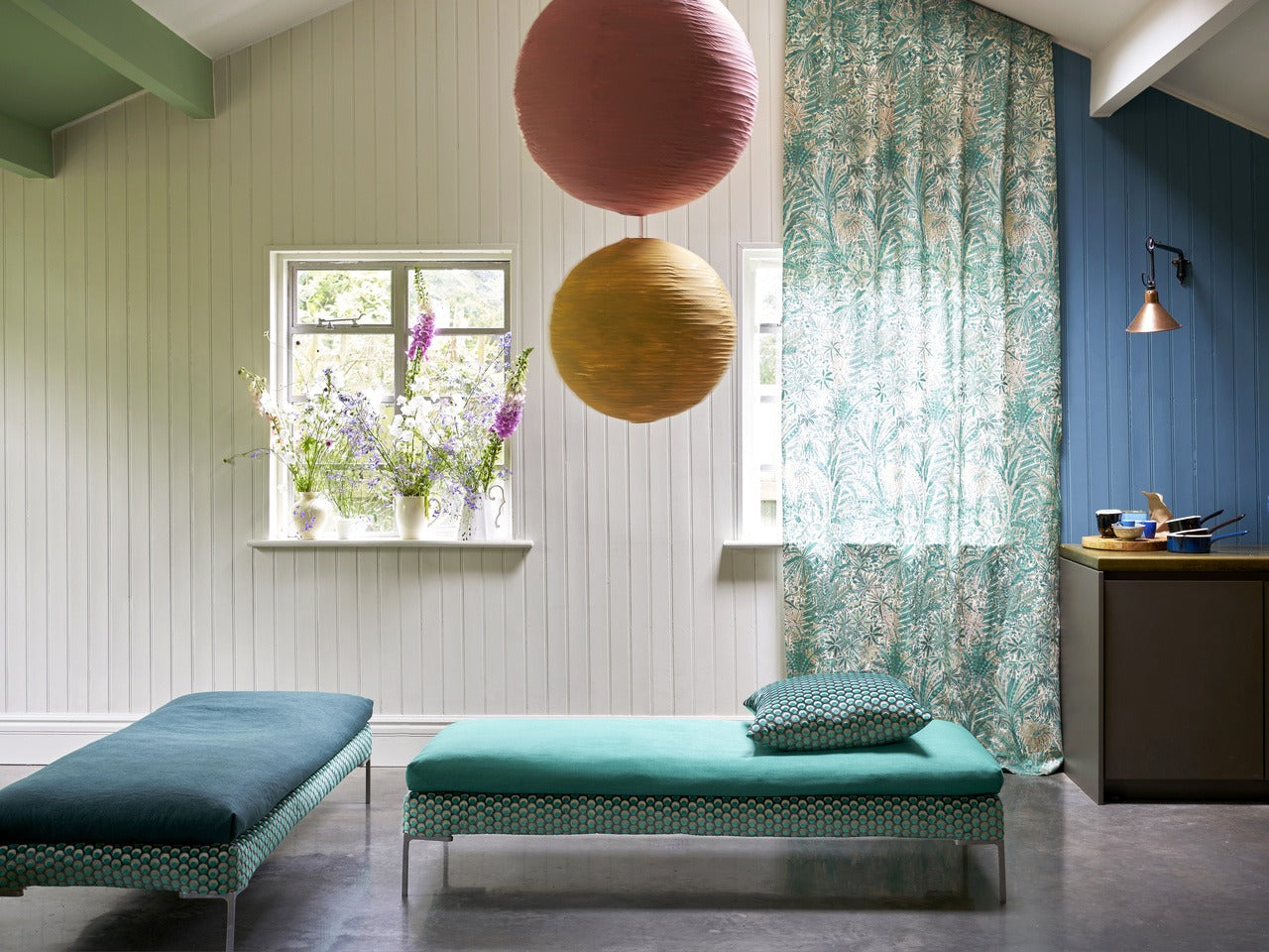 Farrow & Ball Cane (53) in een interieur
