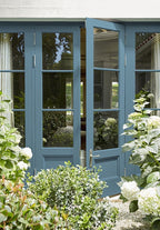 Little Greene Air Force Blue (260) - Tester in een interieur