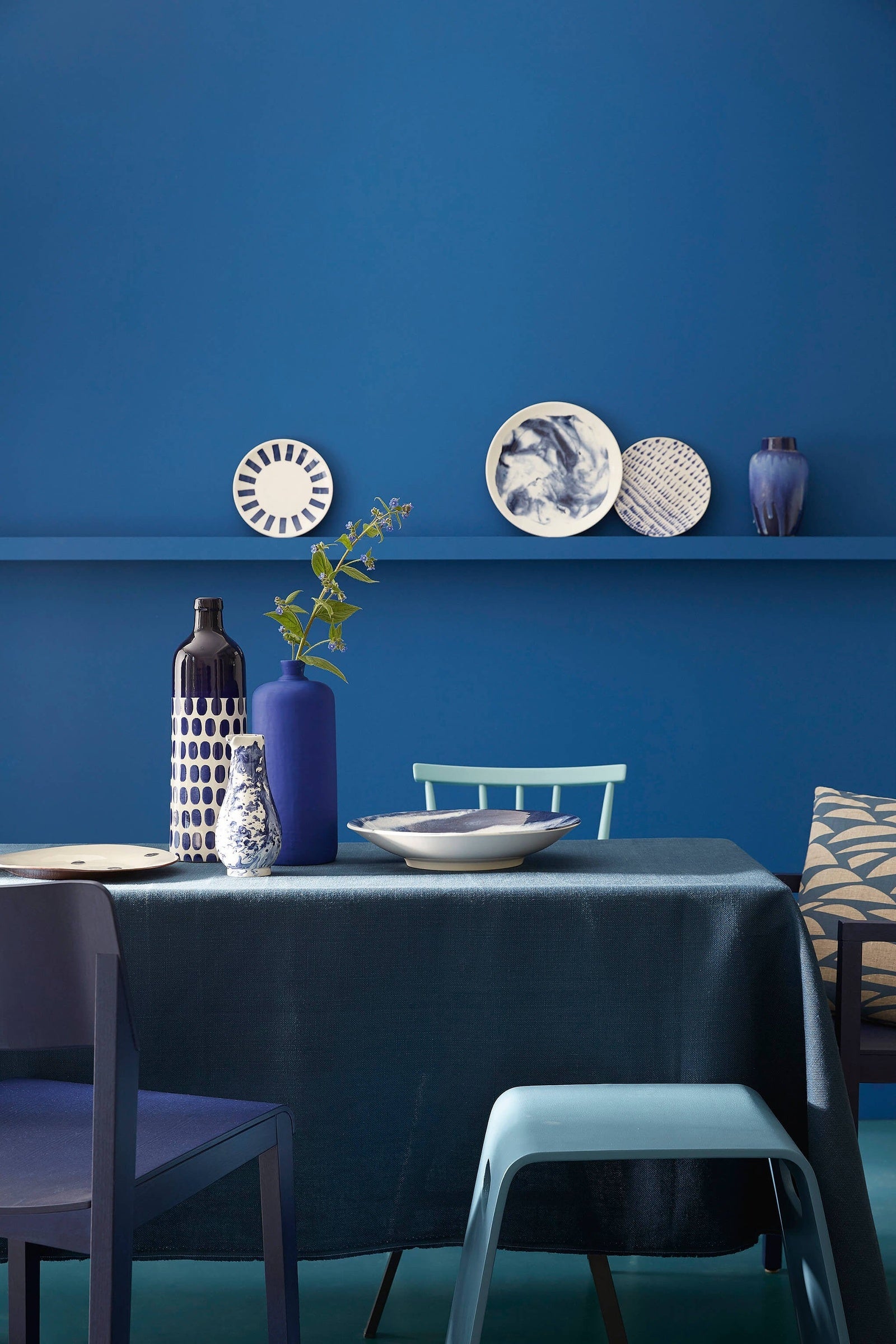 Little Greene Air Force Blue (260) in een interieur