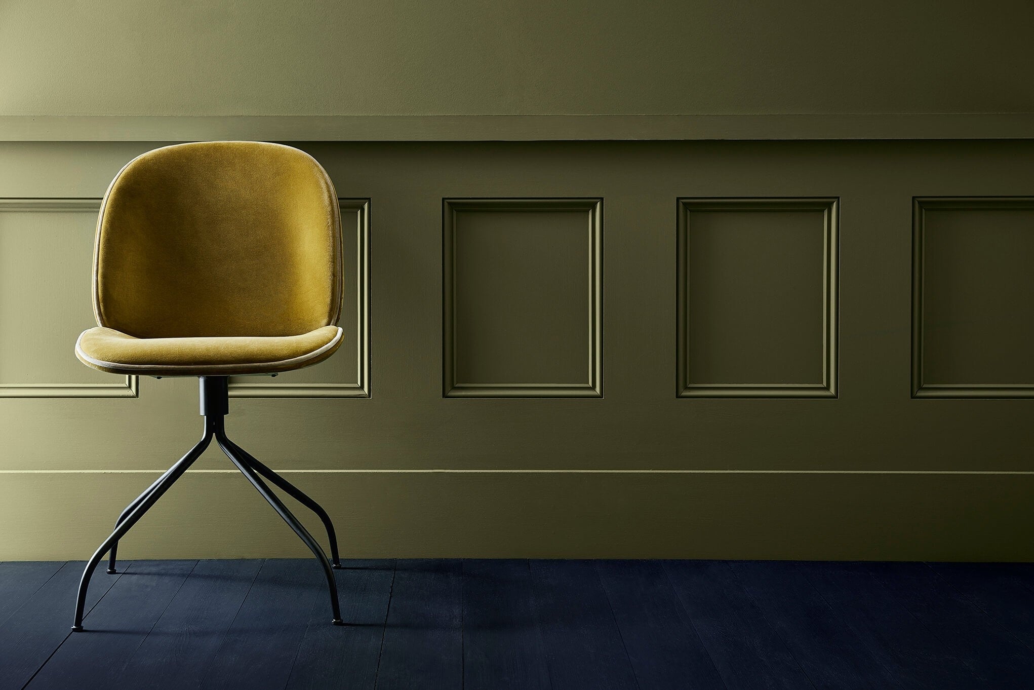Little Greene Basalt (221) - Tester in een interieur