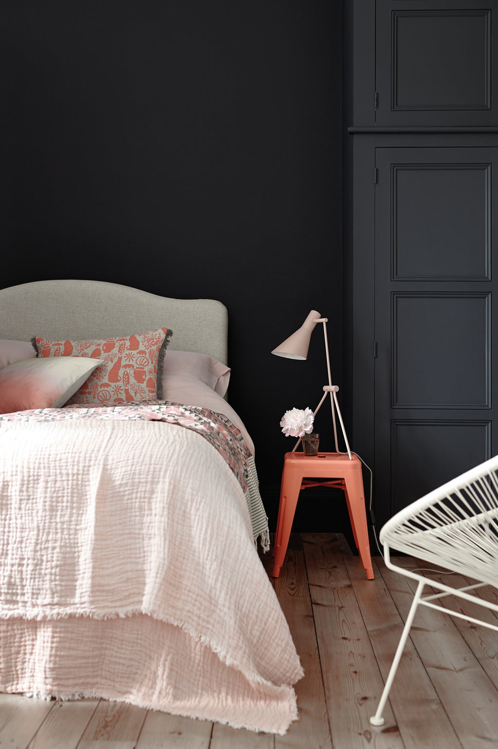 Little Greene Basalt (221) - Tester in een interieur