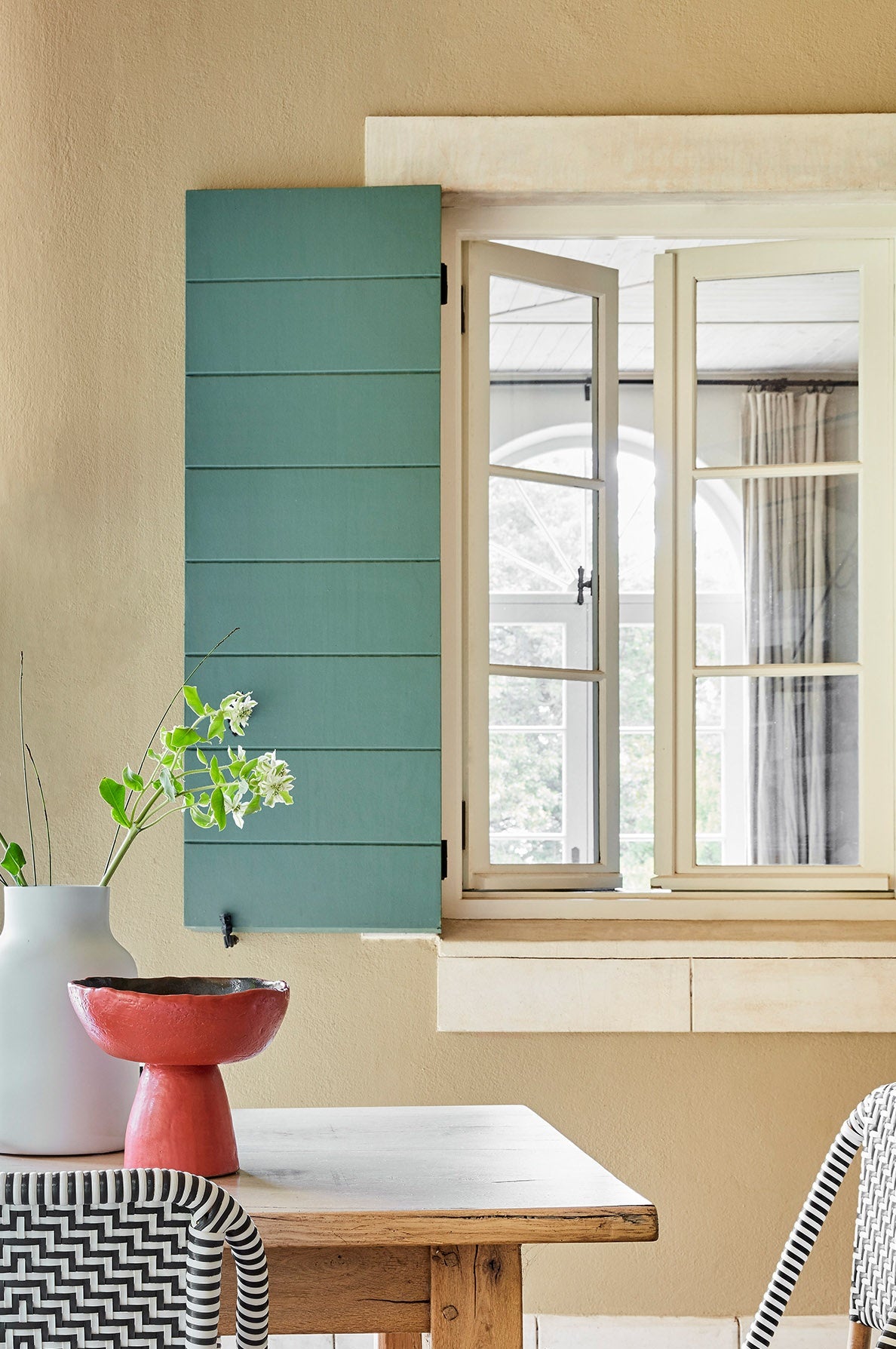Little Greene Bath Stone (64) in een interieur