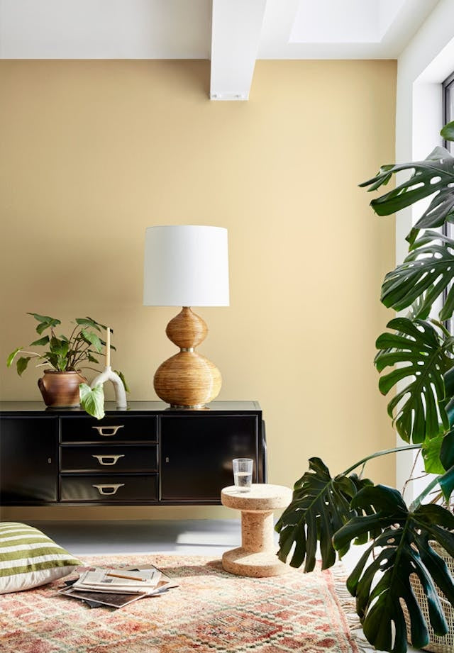 Little Greene Bath Stone (64) - Tester in een interieur