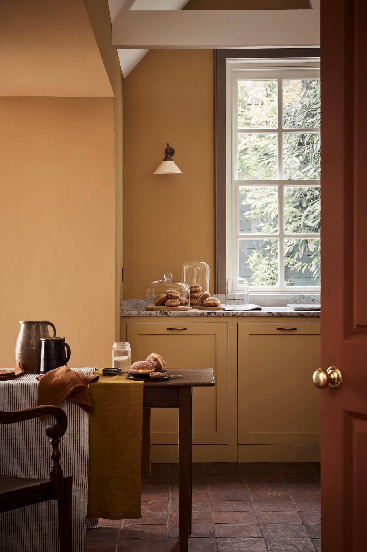 Little Greene Bombolone (339) in een interieur