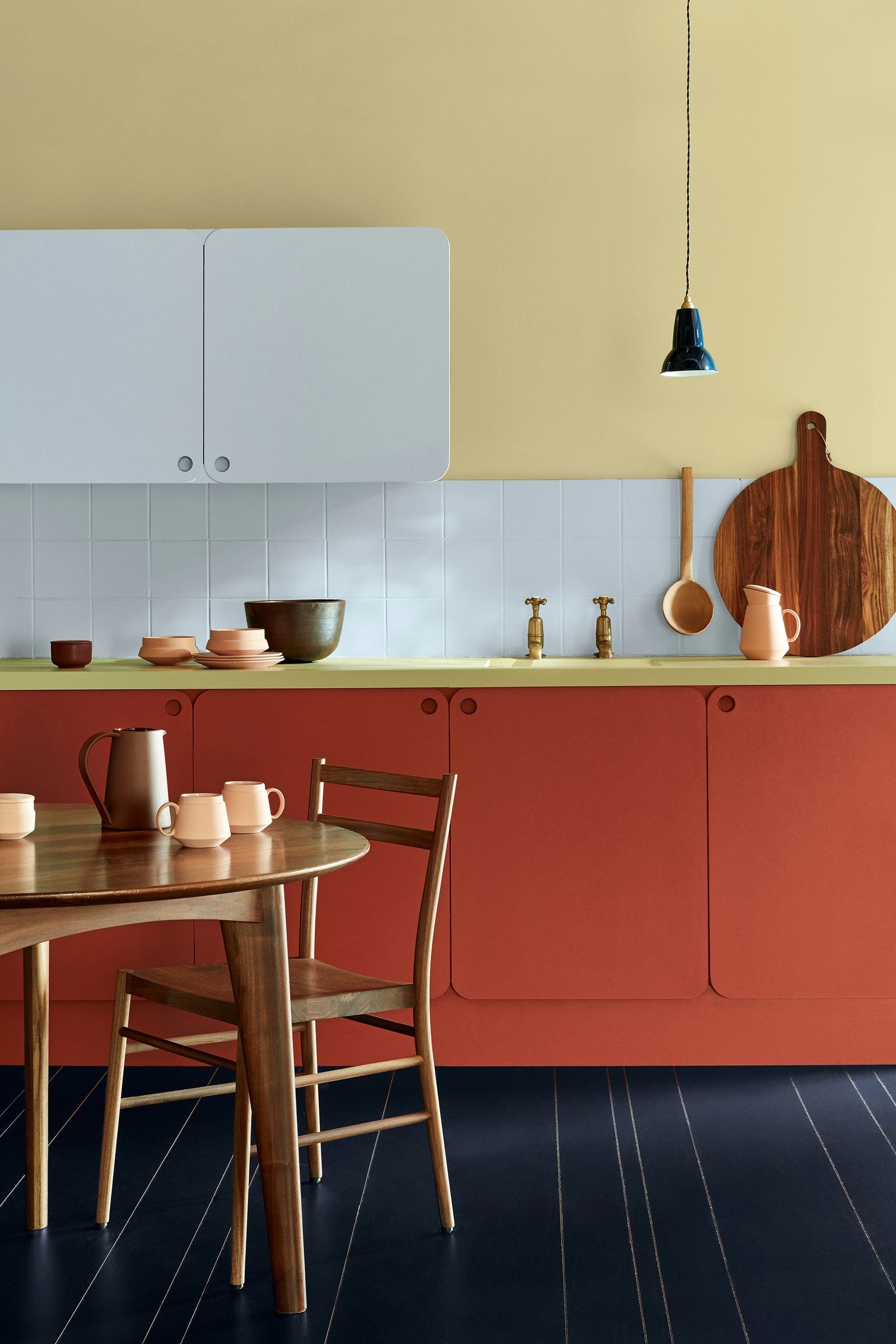 Little Greene Bone China Blue Deep (184) - Tester in een interieur