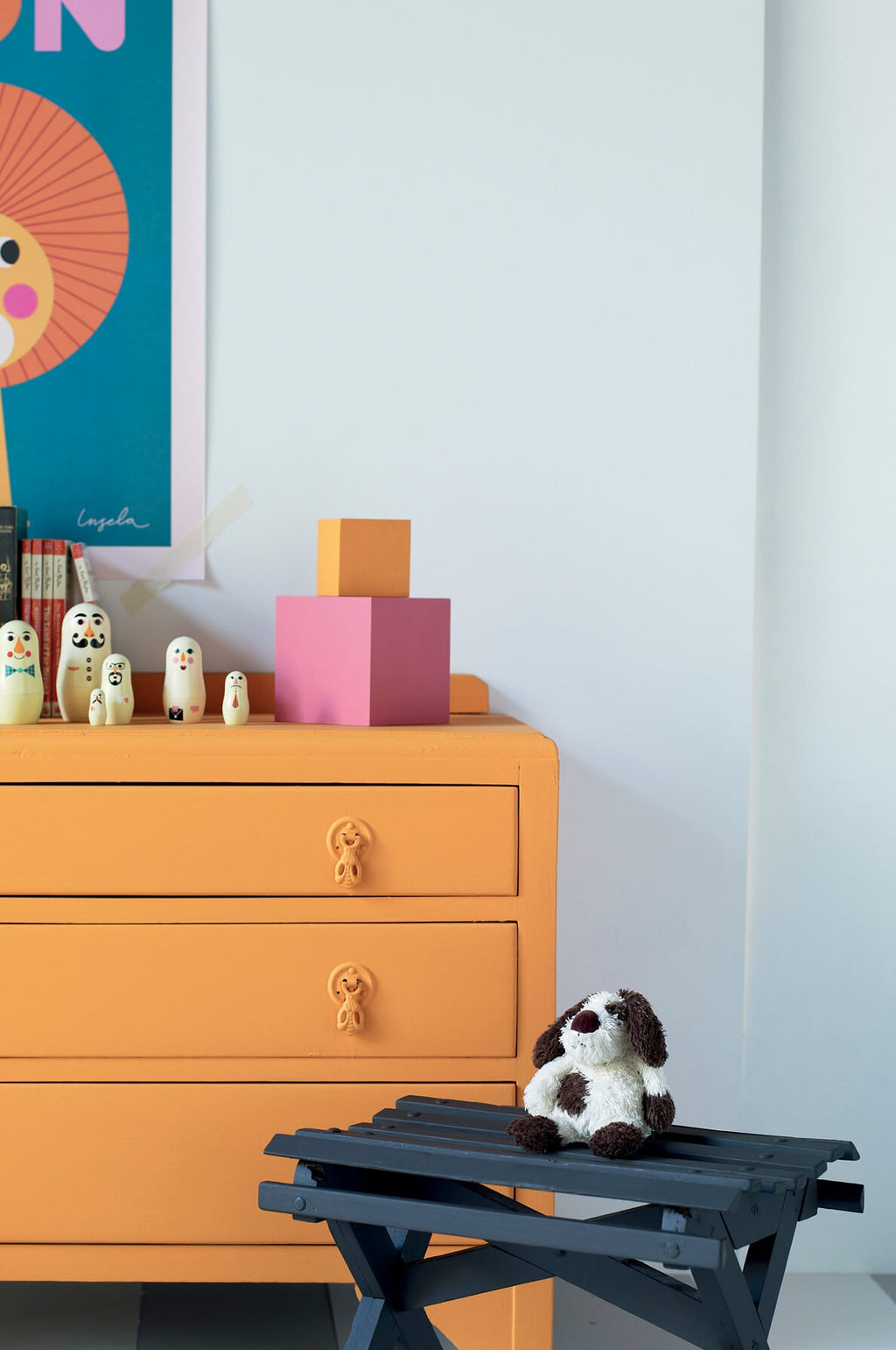 Little Greene Bone China Blue Pale (182) in een interieur