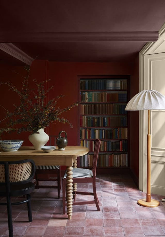Little Greene Bronze Red (15) - Tester in een interieur