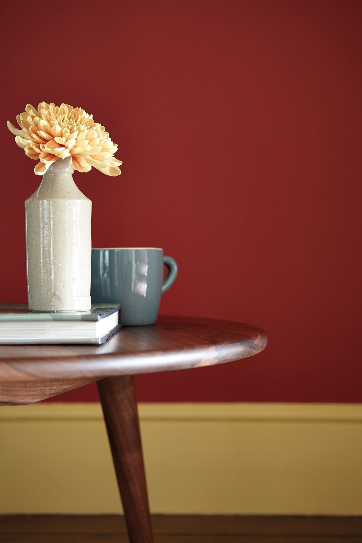Little Greene Bronze Red (15) - Tester in een interieur