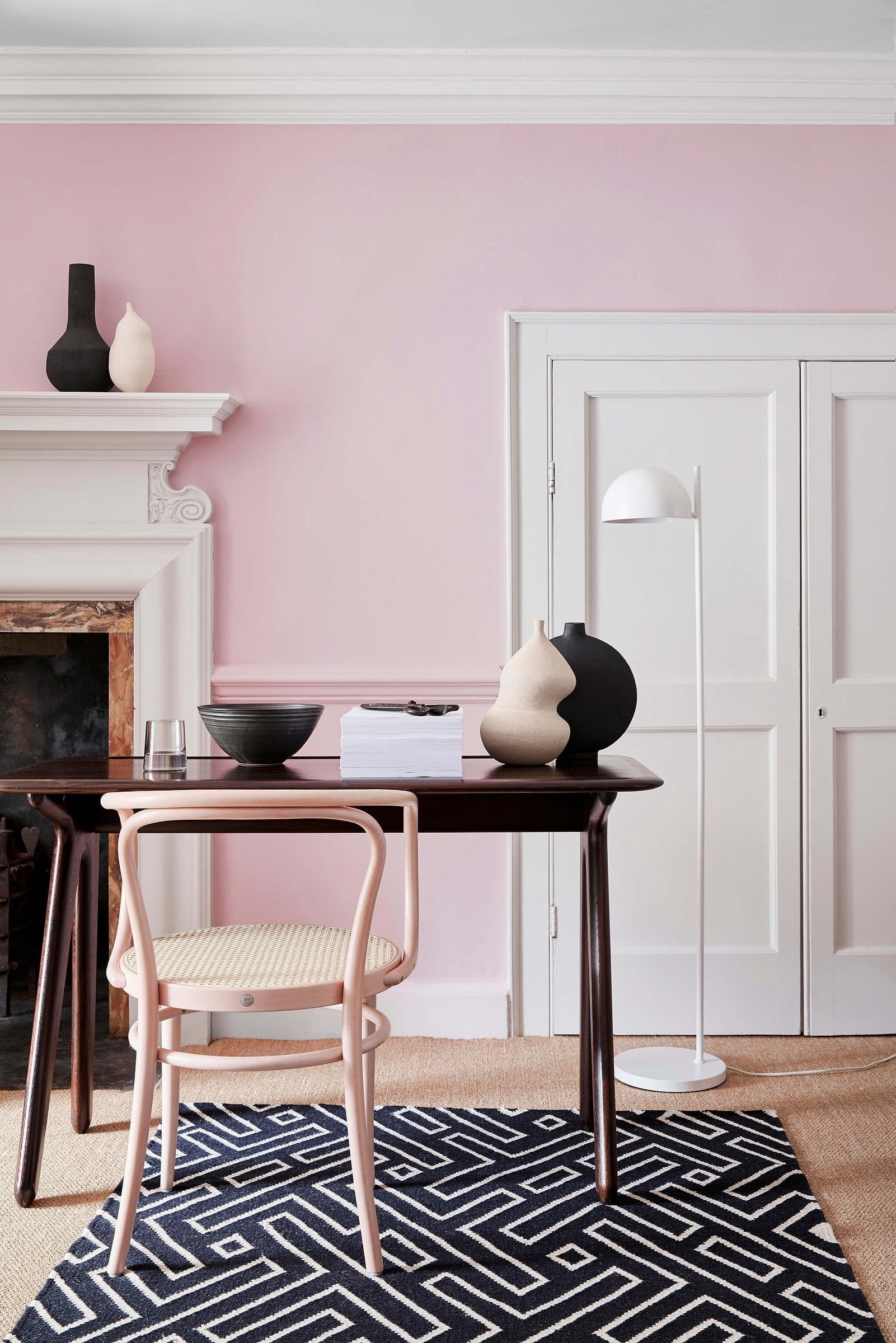 Little Greene China Clay (1) - Tester in een interieur