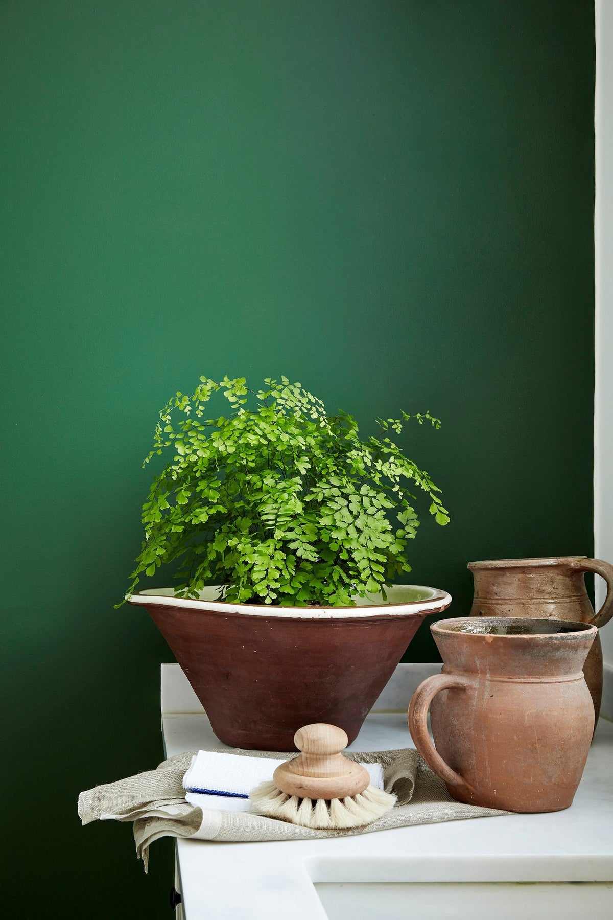 Little Greene Dark Brunswick Green (88) - Tester in een interieur