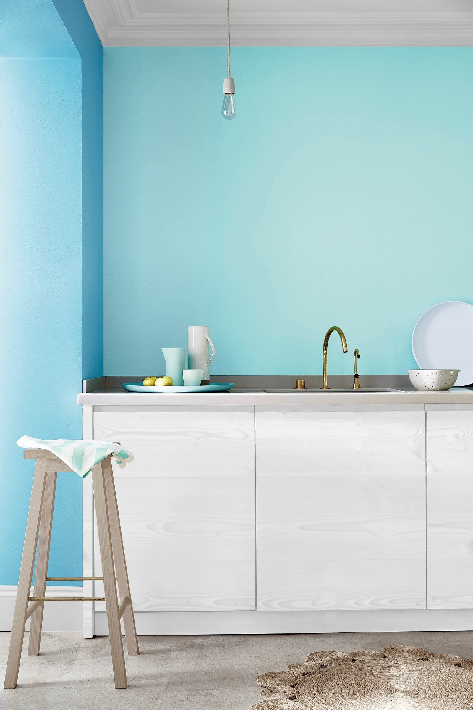 Little Greene Delicate Blue (248) - Tester in een interieur