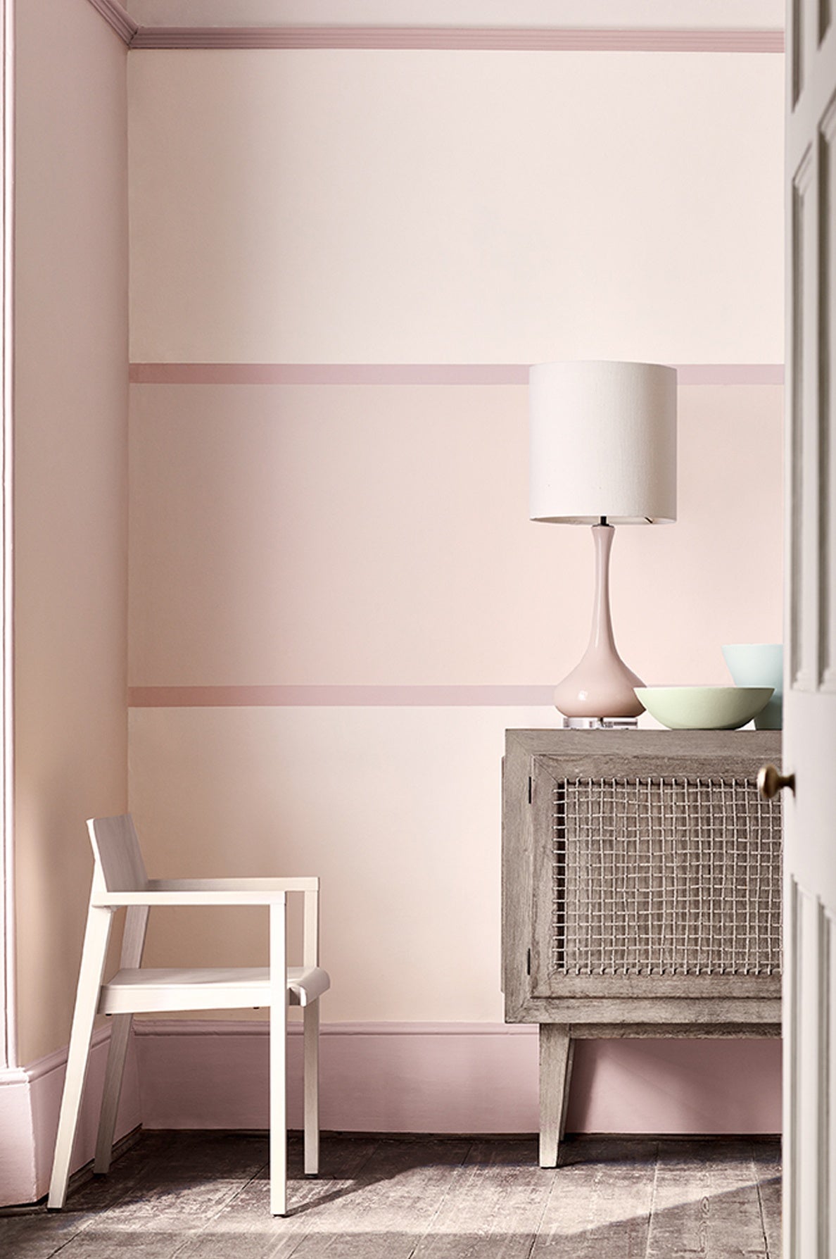 Little Greene Dorchester Pink Deep (287) in een interieur