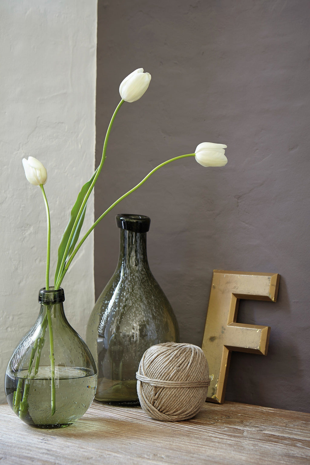 Little Greene Down (242) in een interieur