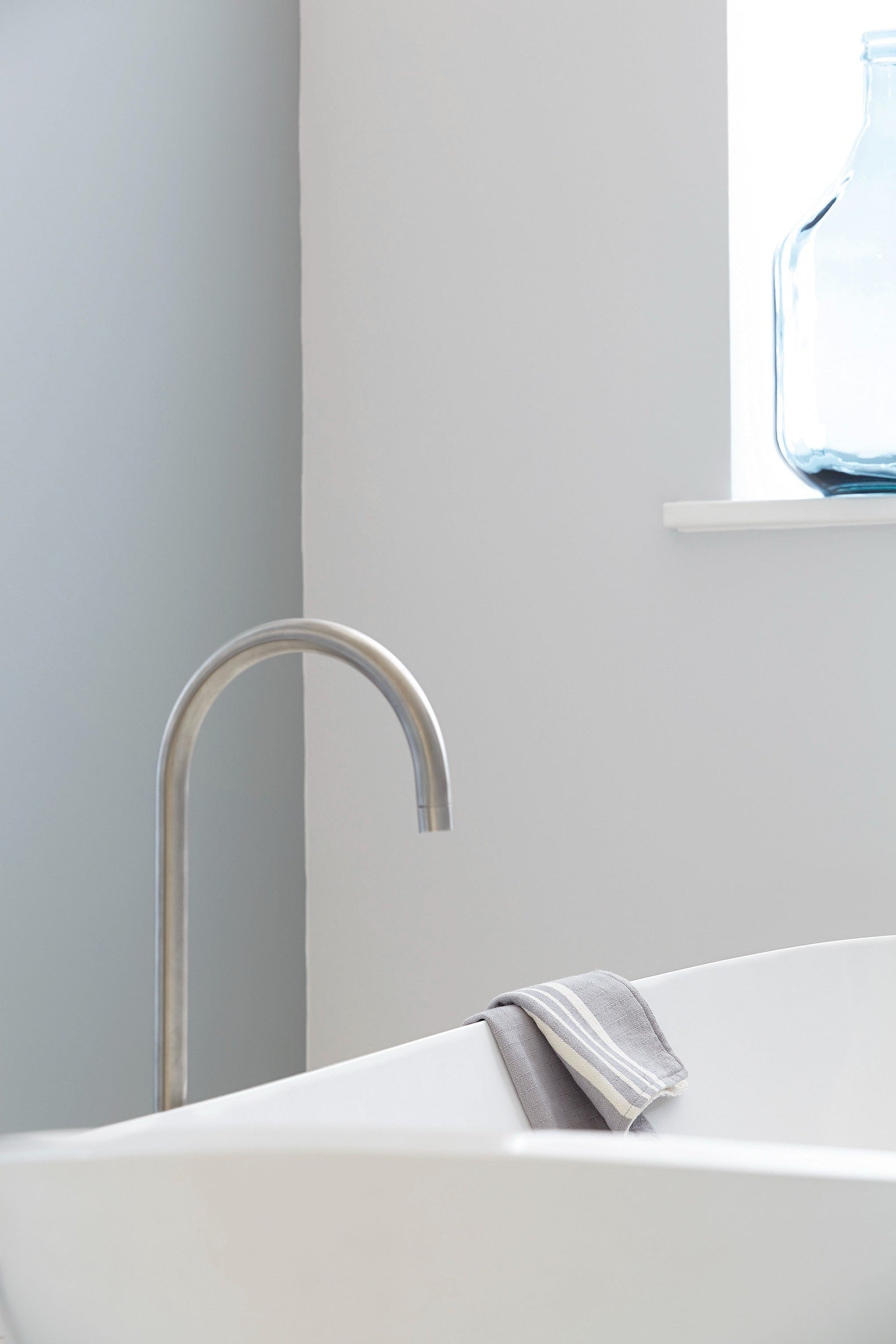 Little Greene Inox (224) - Tester in een interieur