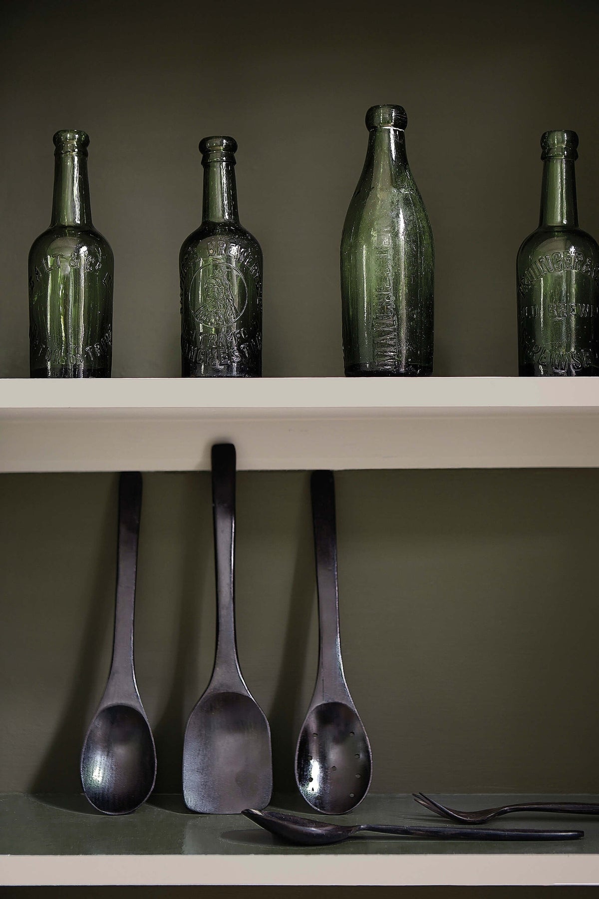 Little Greene Invisible Green (56) in een interieur