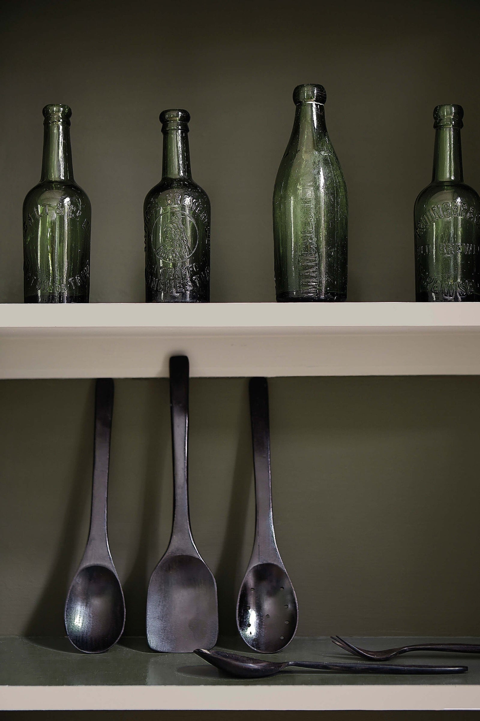Little Greene Invisible Green (56) - Tester in een interieur