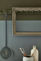 Little Greene Invisible Green (56) in een interieur