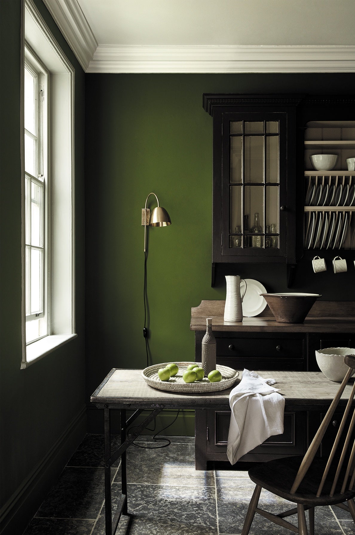Little Greene Jewel Beetle (303) in een interieur