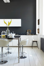 Little Greene Lamp Black (228) - Tester in een interieur