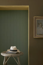 Little Greene Light Bronze Green (123) in een interieur