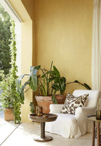 Little Greene Light Gold (53) in een interieur