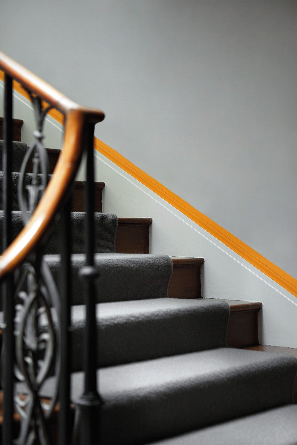 Little Greene Marigold (209) in een interieur