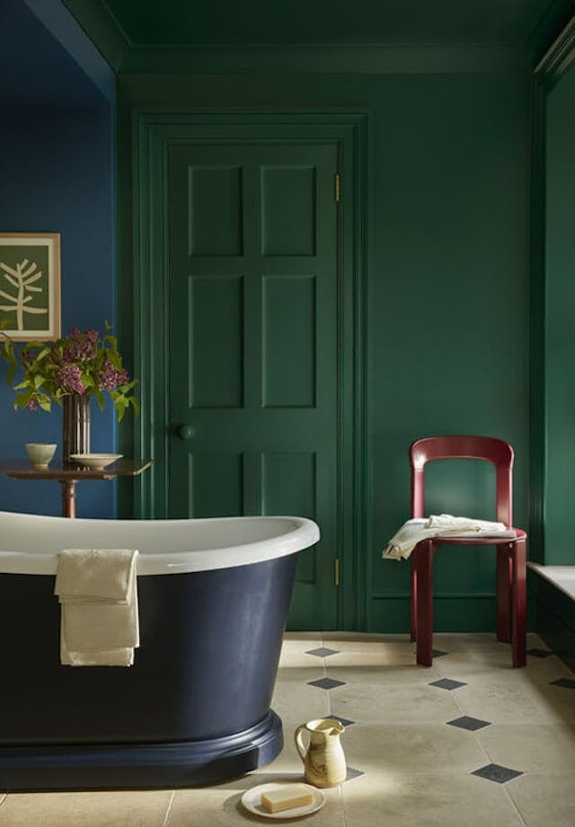 Little Greene Mid Azure Green (96) in een interieur