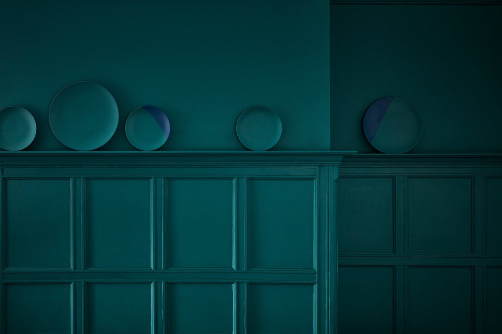 Little Greene Mid Azure Green (96) in een interieur