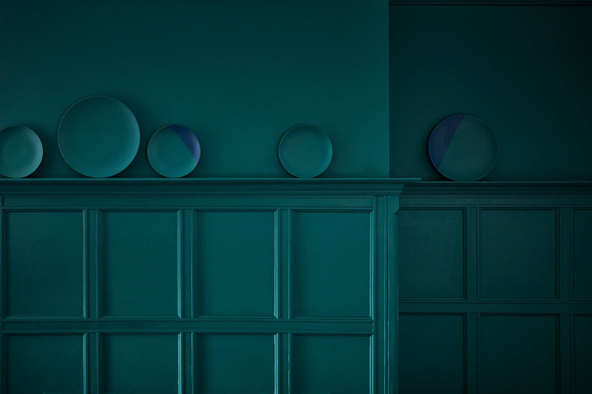 Little Greene Mid Azure Green (96) in een interieur