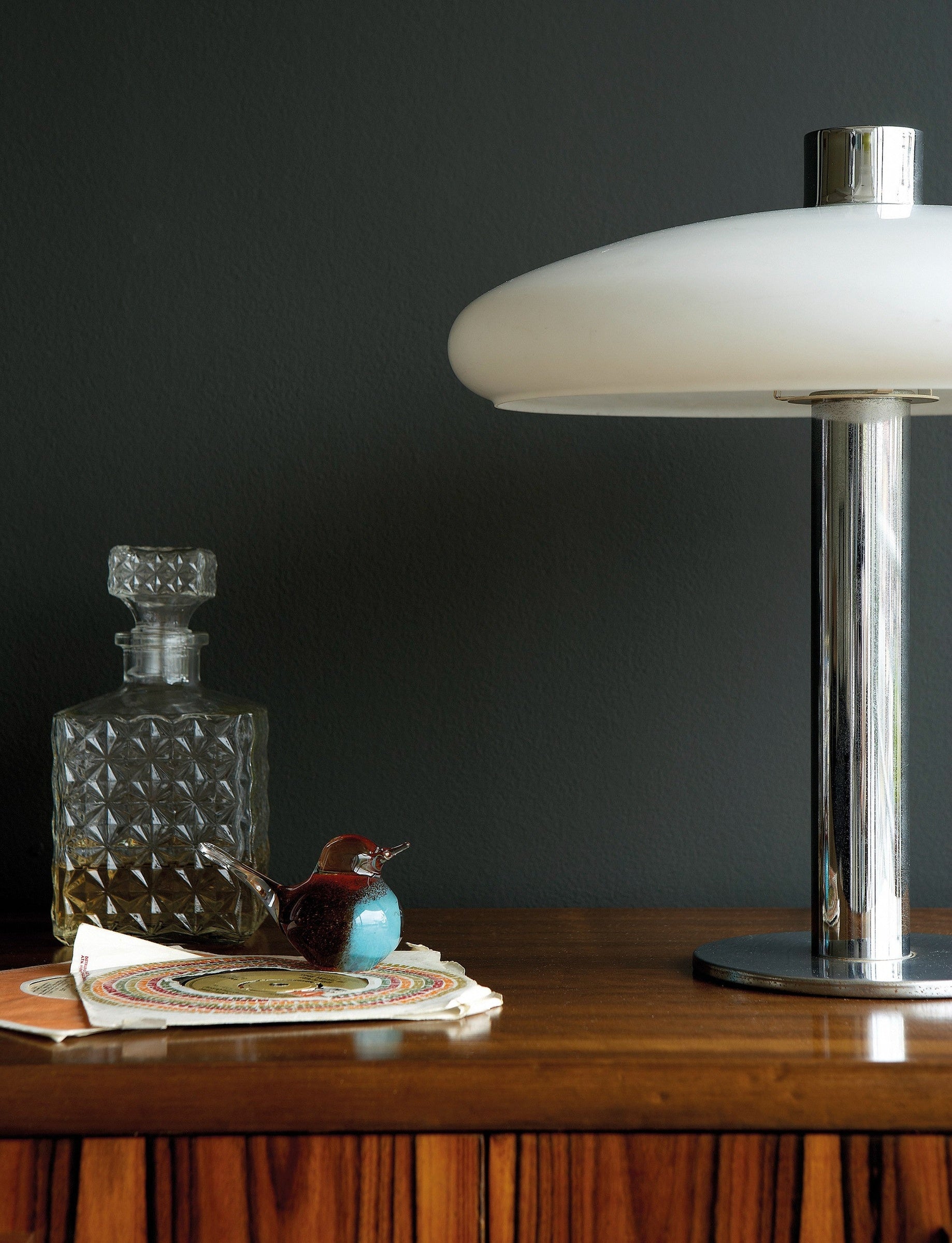 Little Greene Obsidian Green (216) - Tester in een interieur