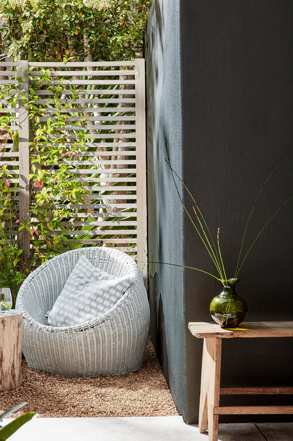 Little Greene Obsidian Green (216) - Tester in een interieur
