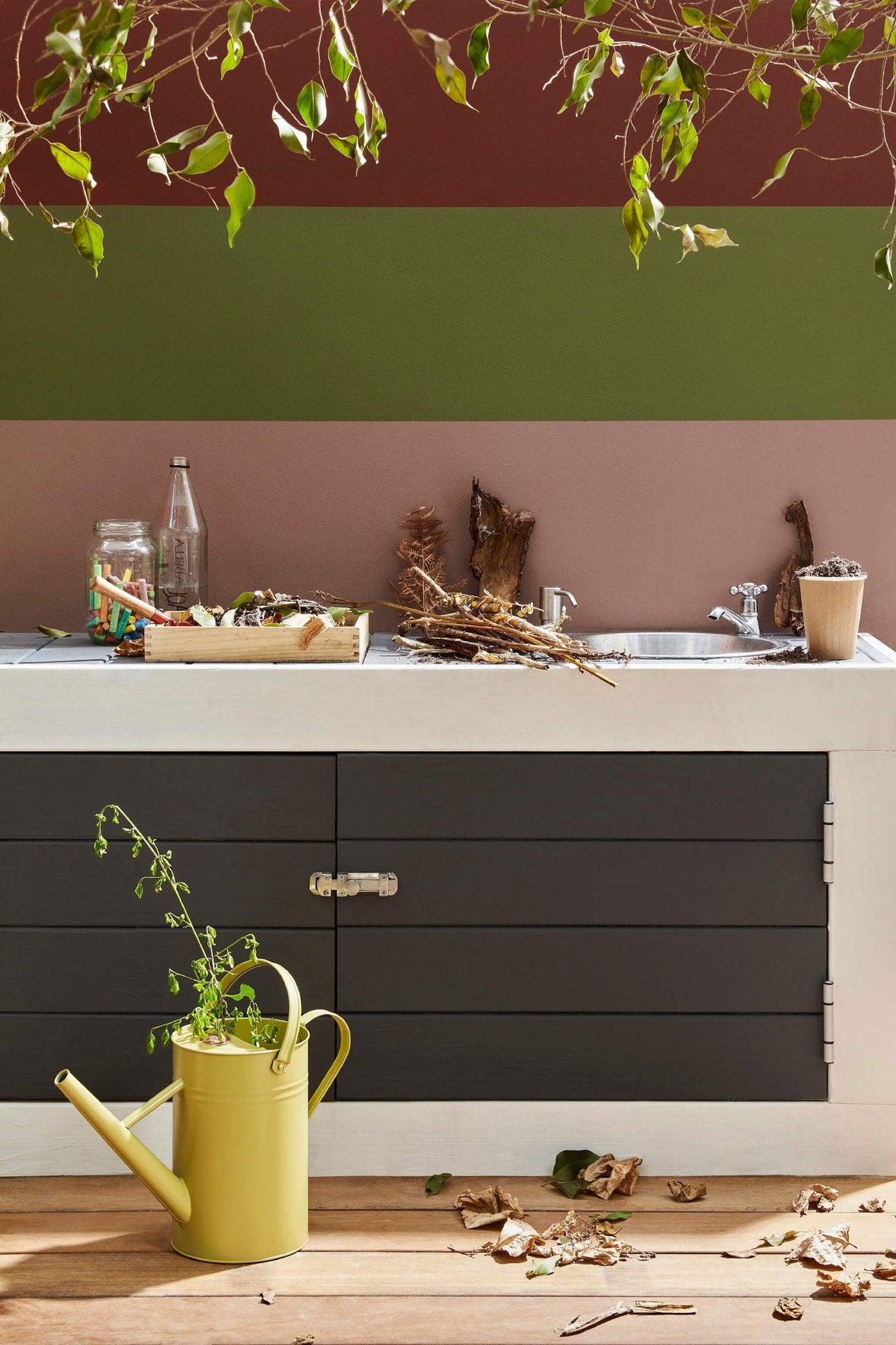 Little Greene Olive Colour (72) in een interieur