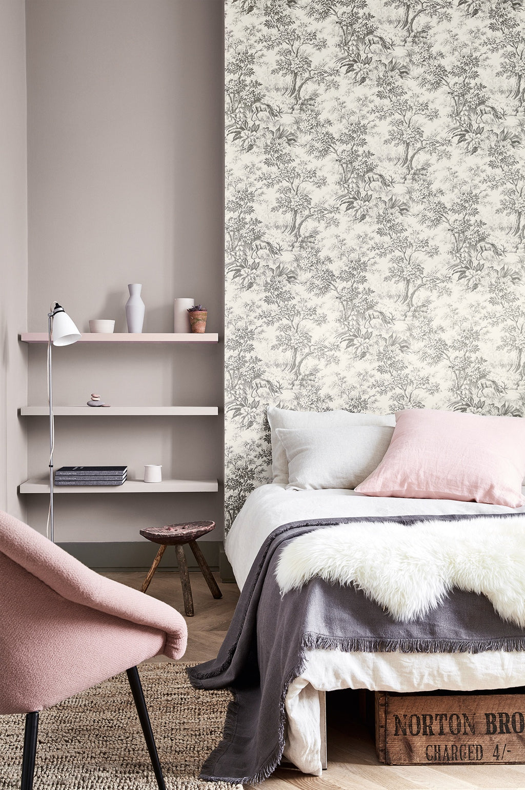 Little Greene Perennial Grey (245) in een interieur