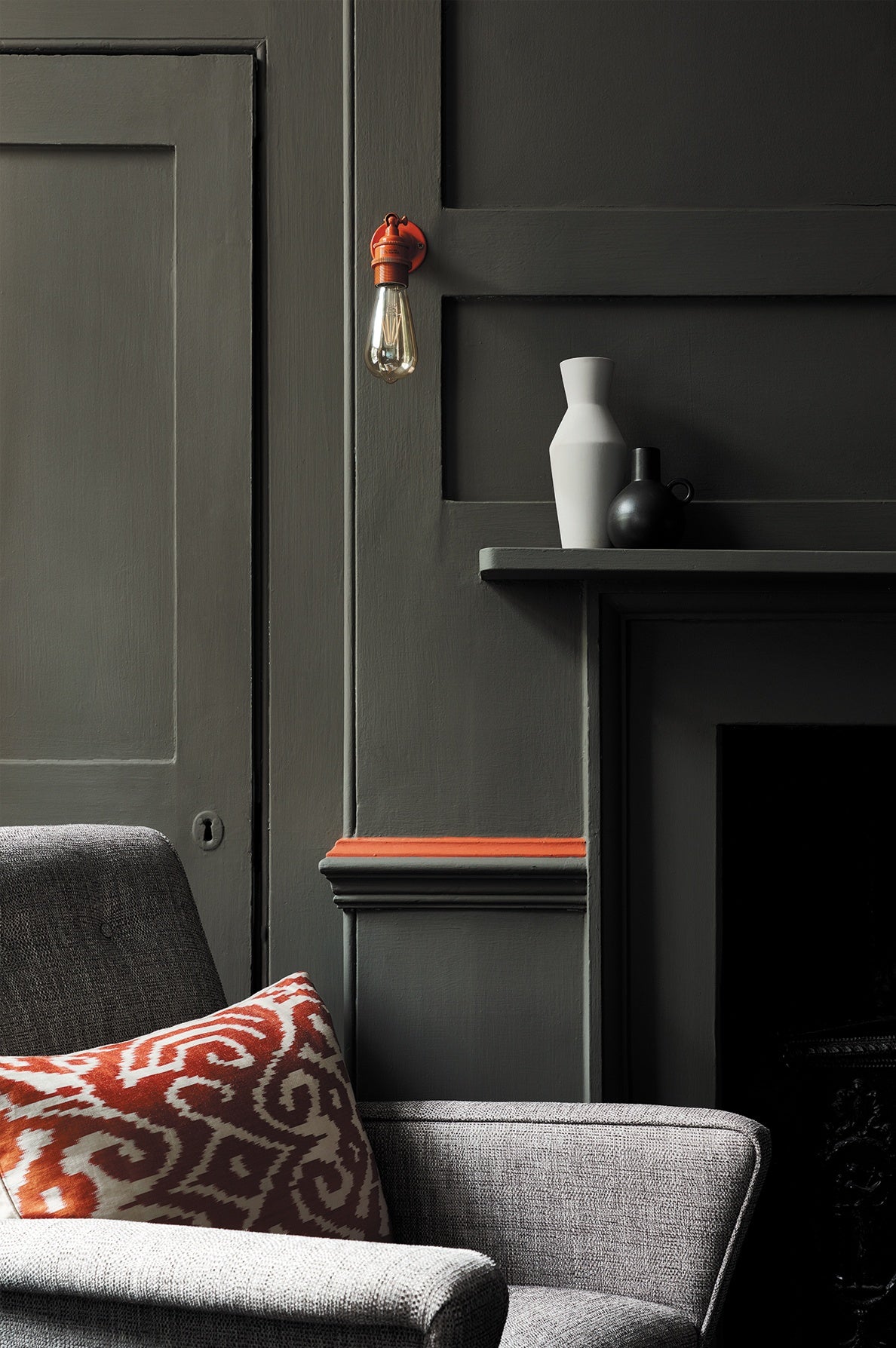 Little Greene Pompeian Ash (293) - Tester in een interieur