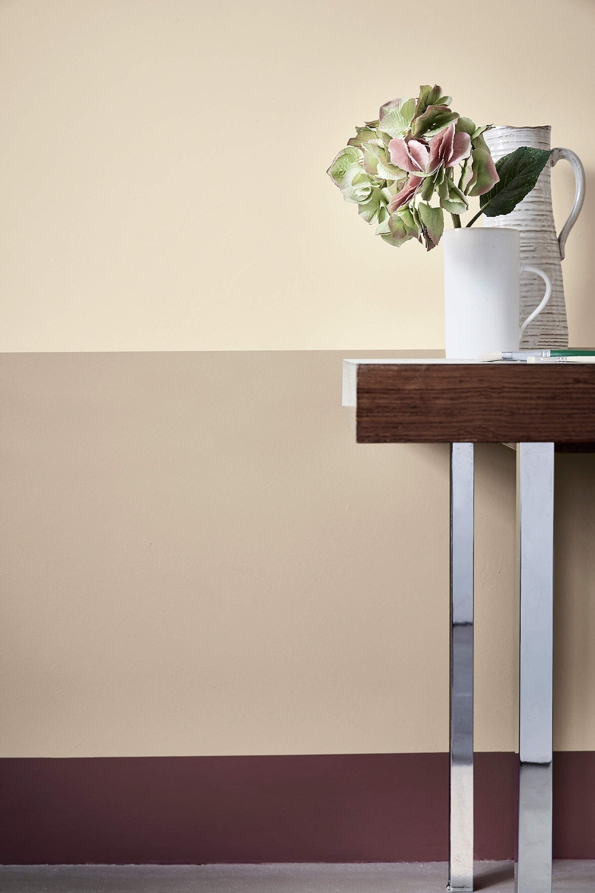 Little Greene Portland Stone Light (281) in een interieur