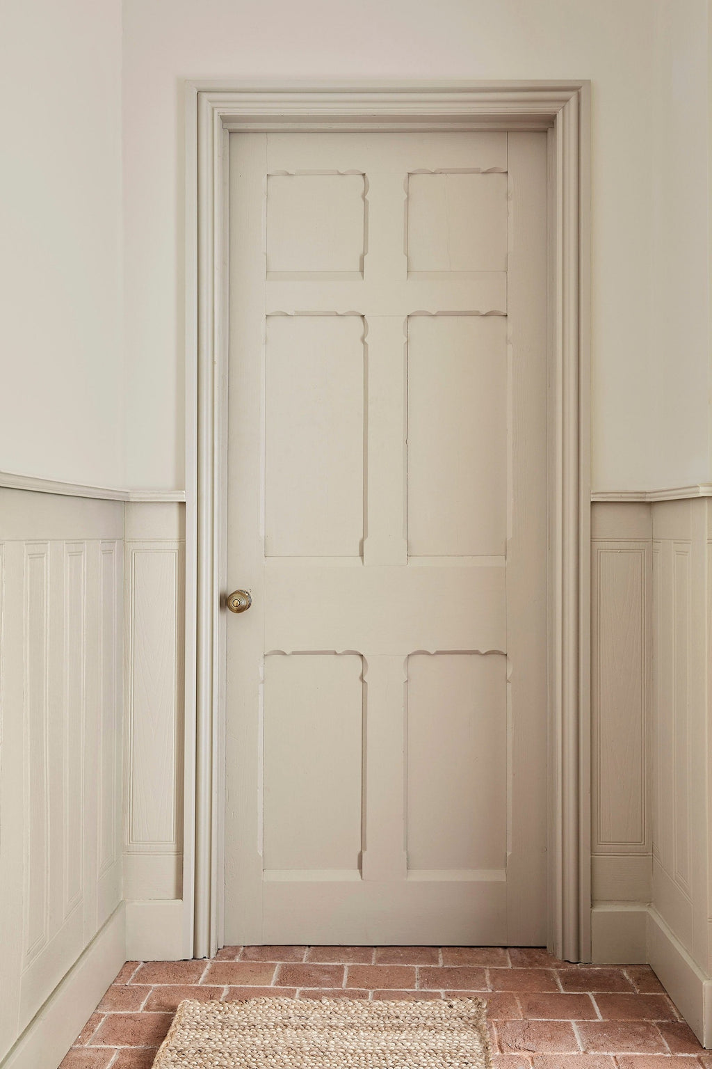 Little Greene Portland Stone Light (281) - Tester in een interieur