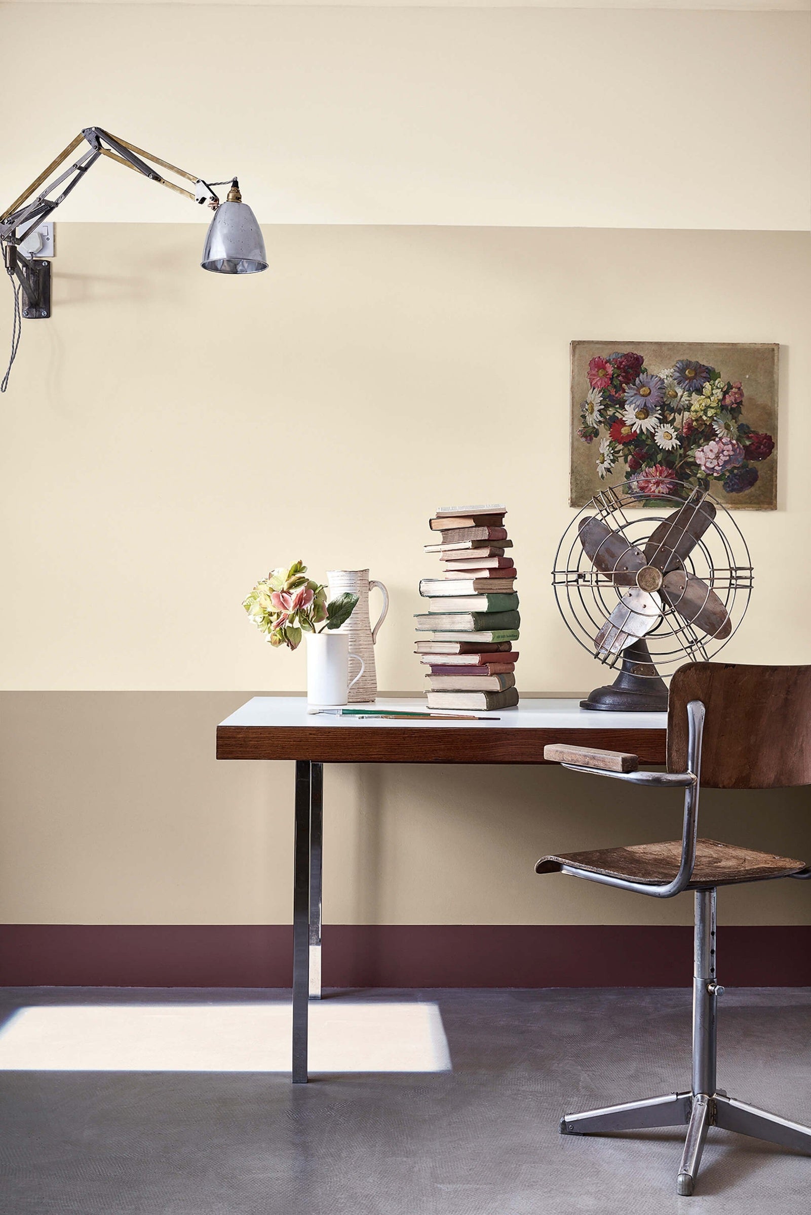 Little Greene Portland Stone Pale (155) in een interieur
