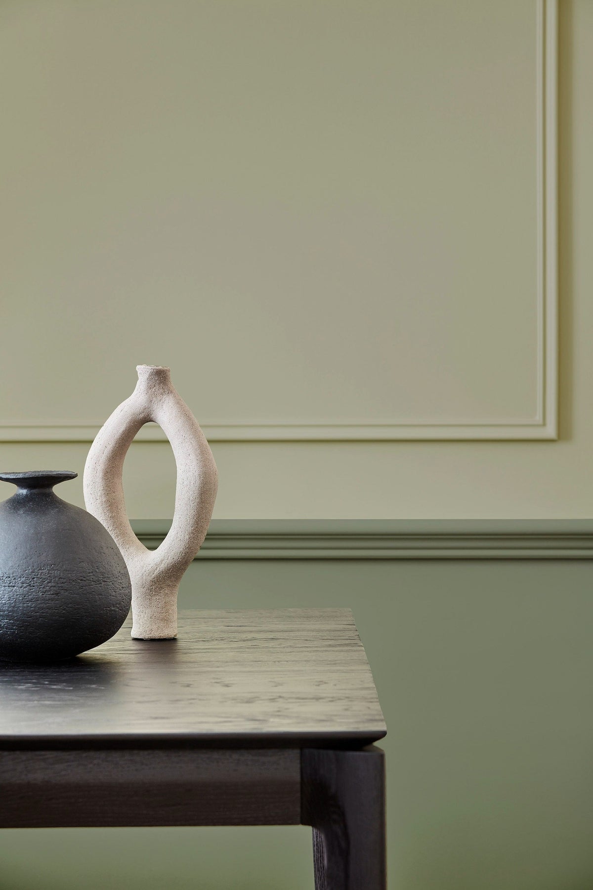 Little Greene Sage Green (80) in een interieur