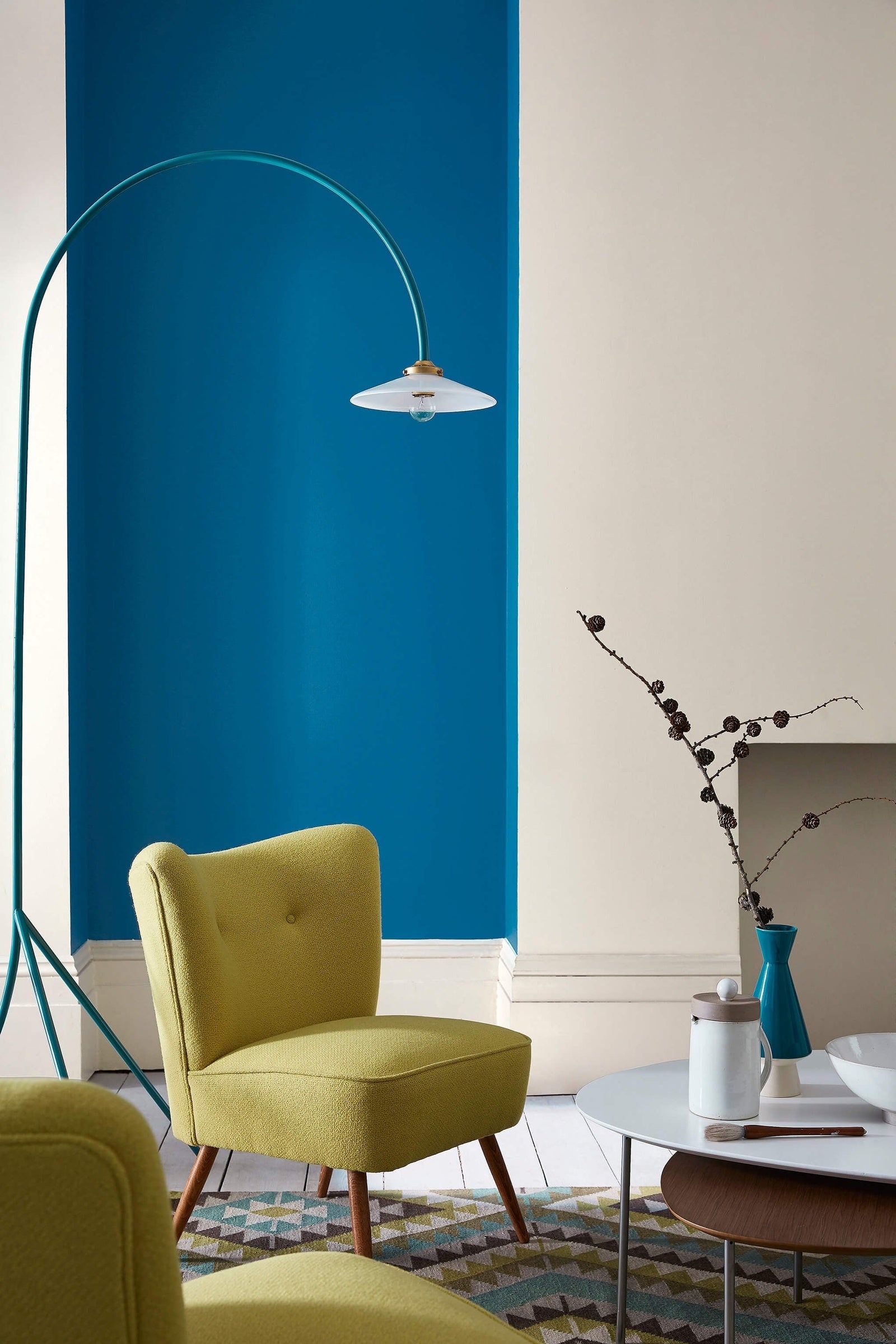 Little Greene Slaked Lime Deep (150) in een interieur