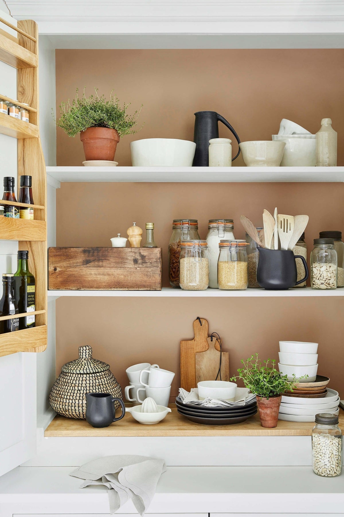 Little Greene Stone-Dark-Warm (36) - Tester in een interieur