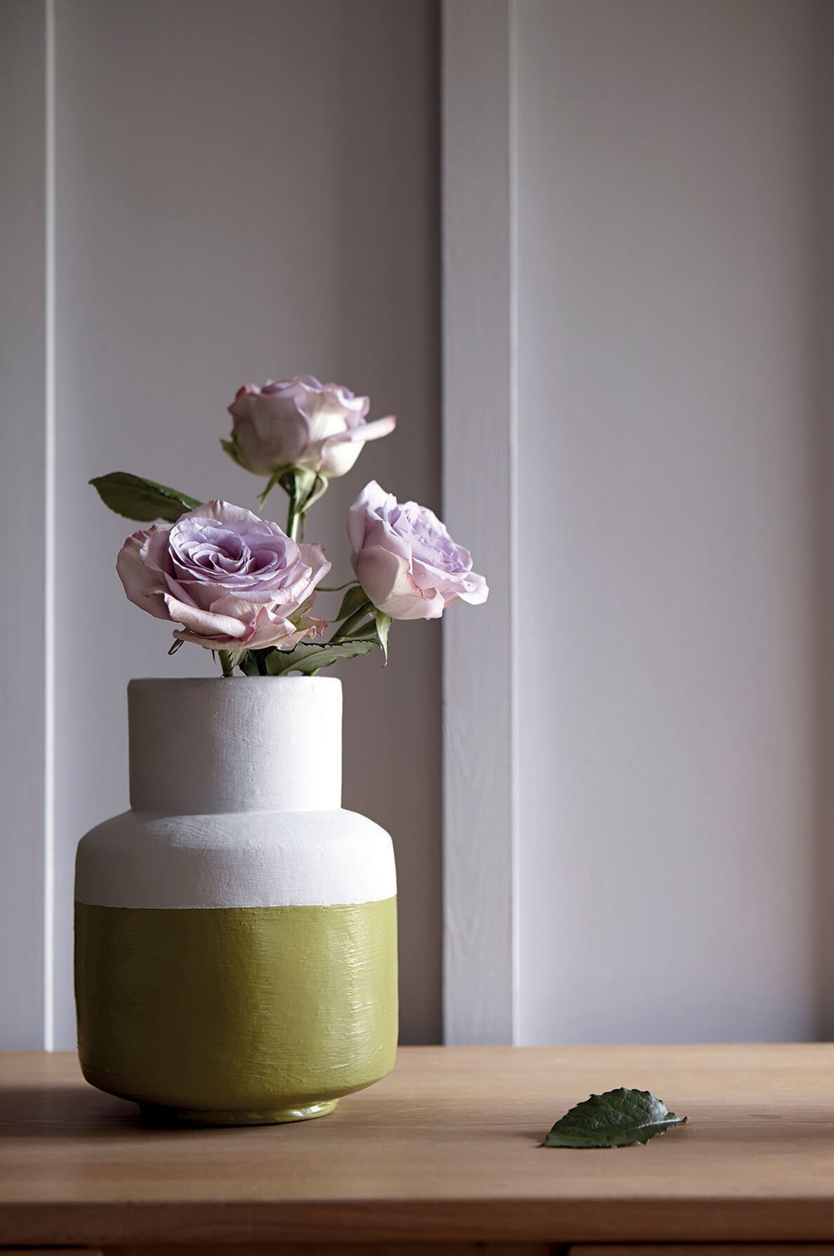 Little Greene Welcome Dark (181) - Tester in een interieur