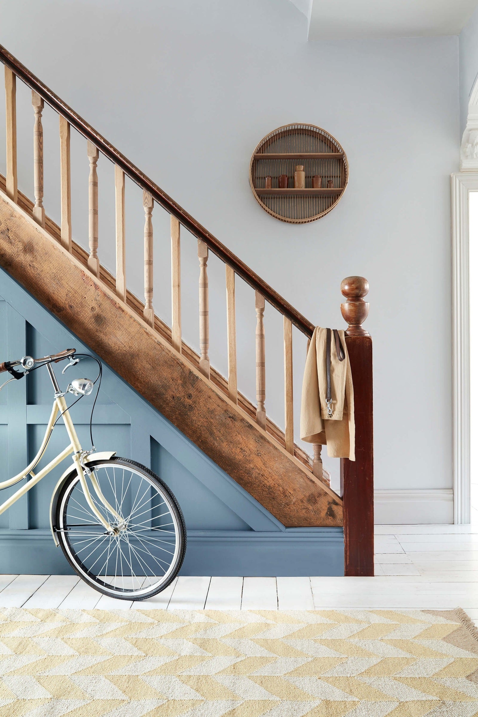 Little Greene Wood Ash (229) - Tester in een interieur