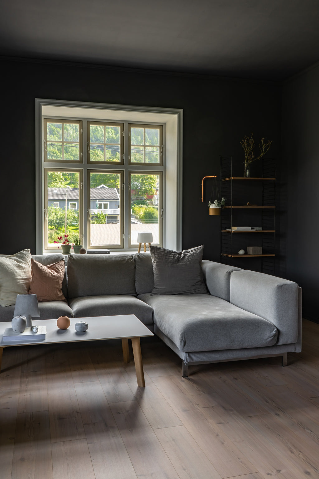 Pure & Original Black Smoke Classico krijtverf in interieur