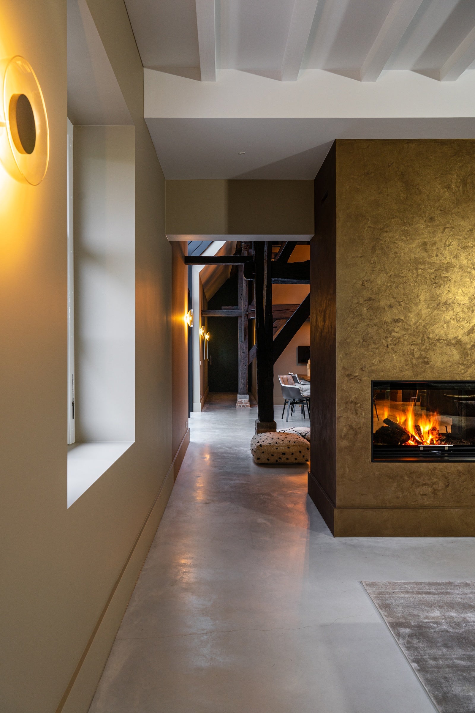 Pure & Original Brass Traditional Paint Elements in interieur