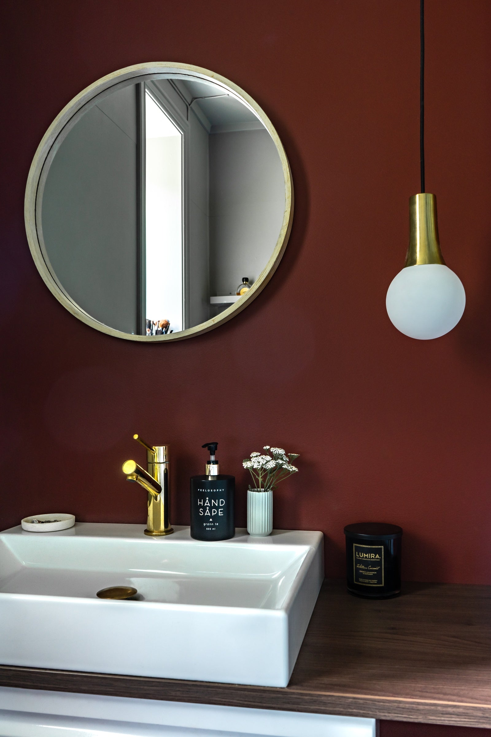 Pure & Original Cardinal Red Licetto muurverf in interieur