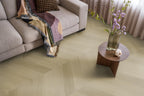 Ambiant Spigato Estino Warm Oak 1614 - Plak PVC Hongaarse punt - sfeerbeeld