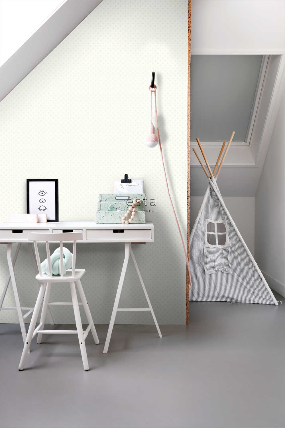 Esta Home Black & White with a splash of Gold 137006