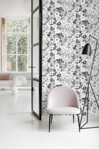 Esta Home Black & White with a splash of Gold 138503